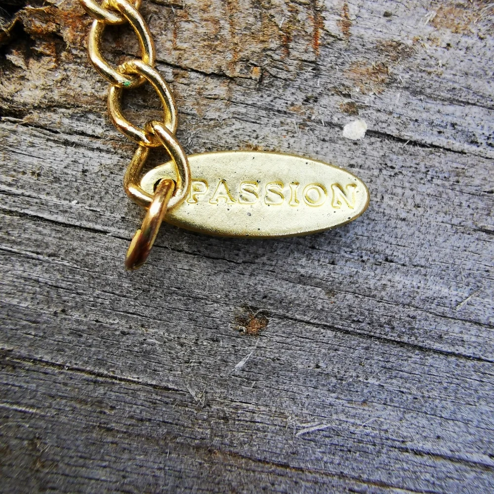 Elegant Gold and Silver Necklace - Picture 3 of 10